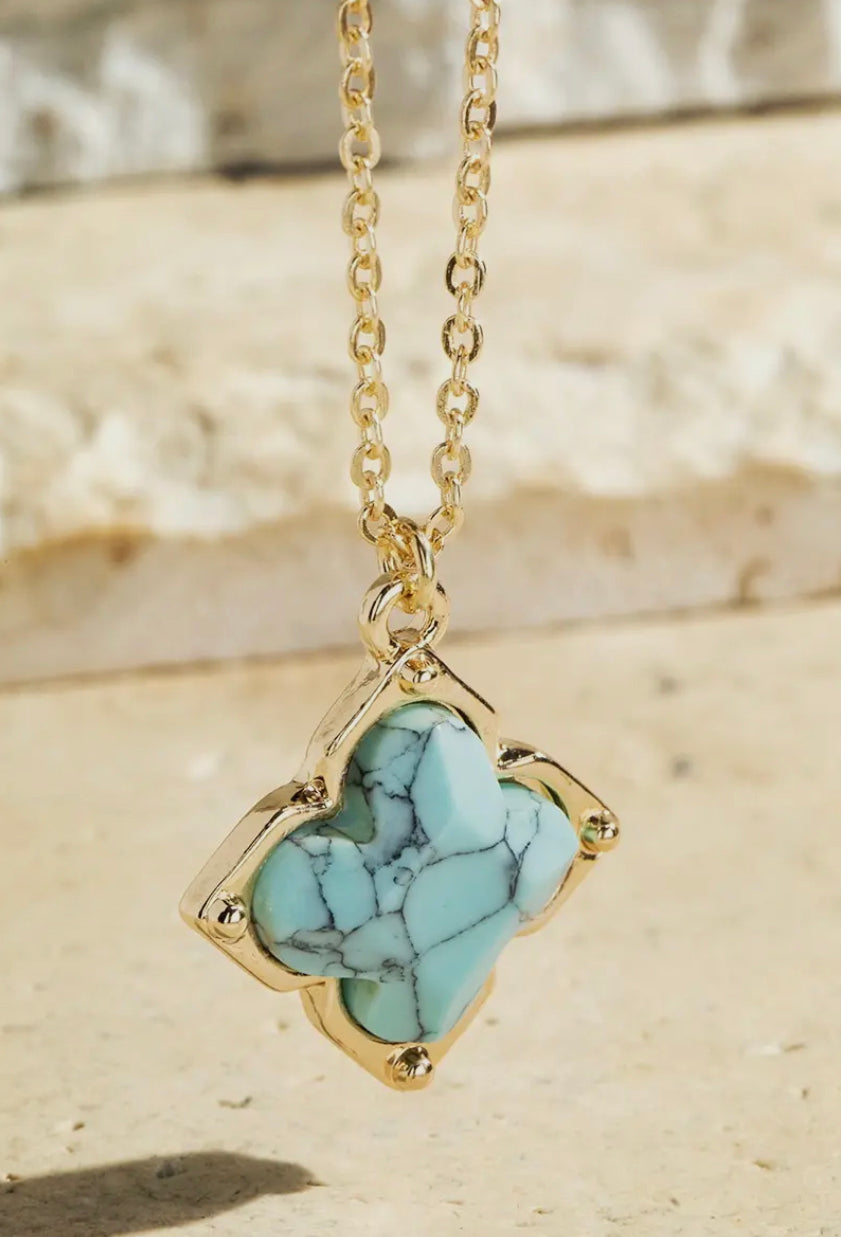 Semi precious clover necklace
