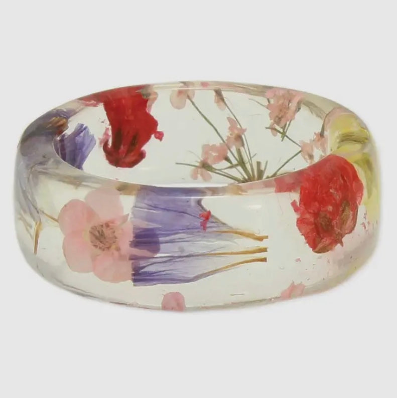 90s vibes resin ring