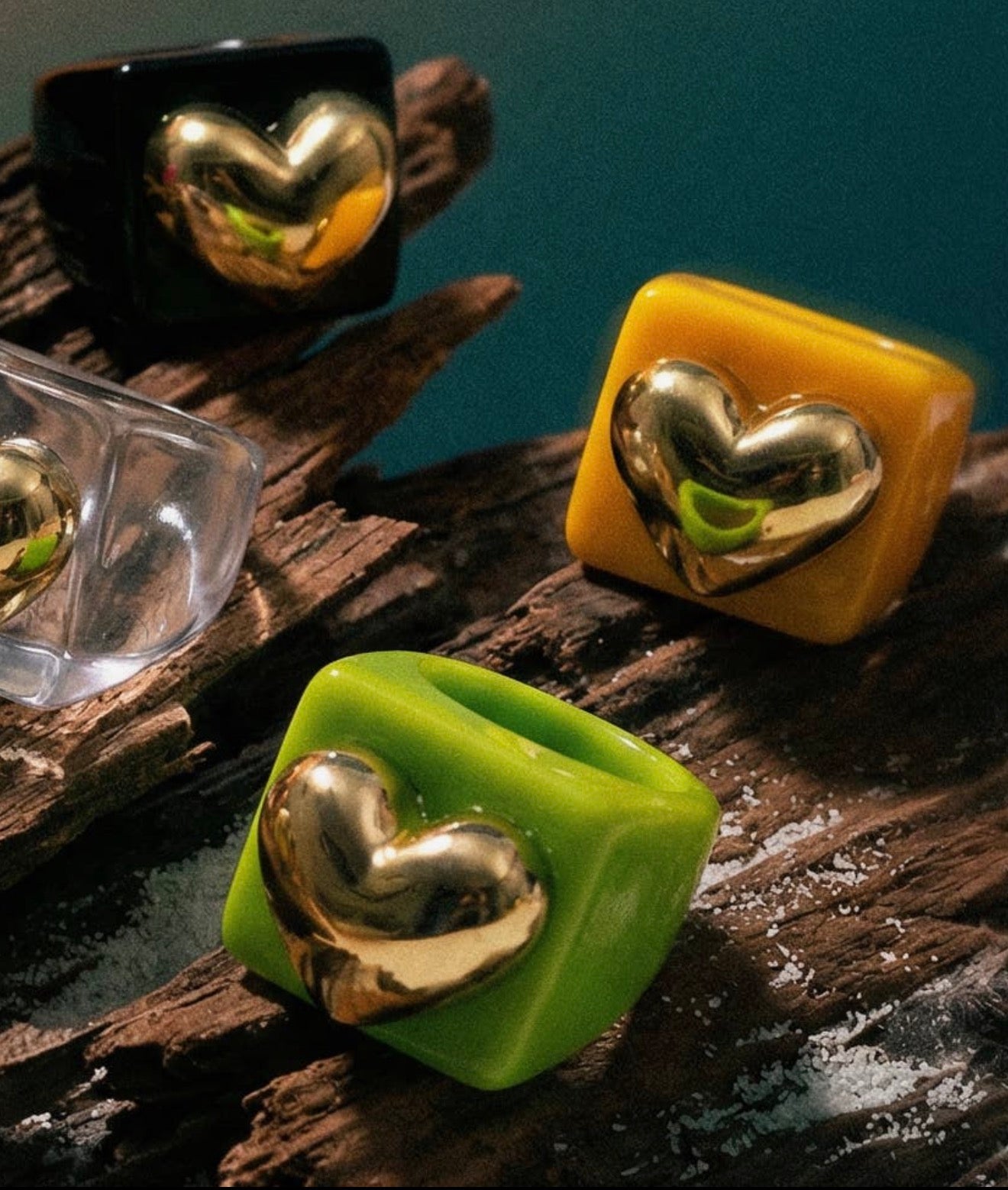 Resin ring with heart