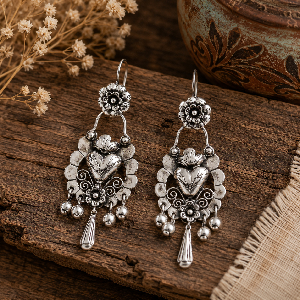 Corazón de Plata Earrings