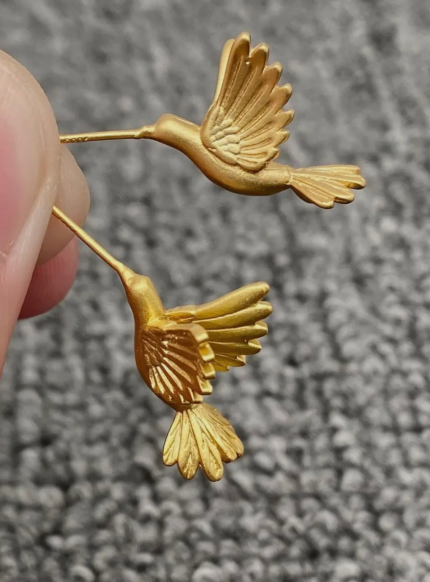 Hummingbird studs