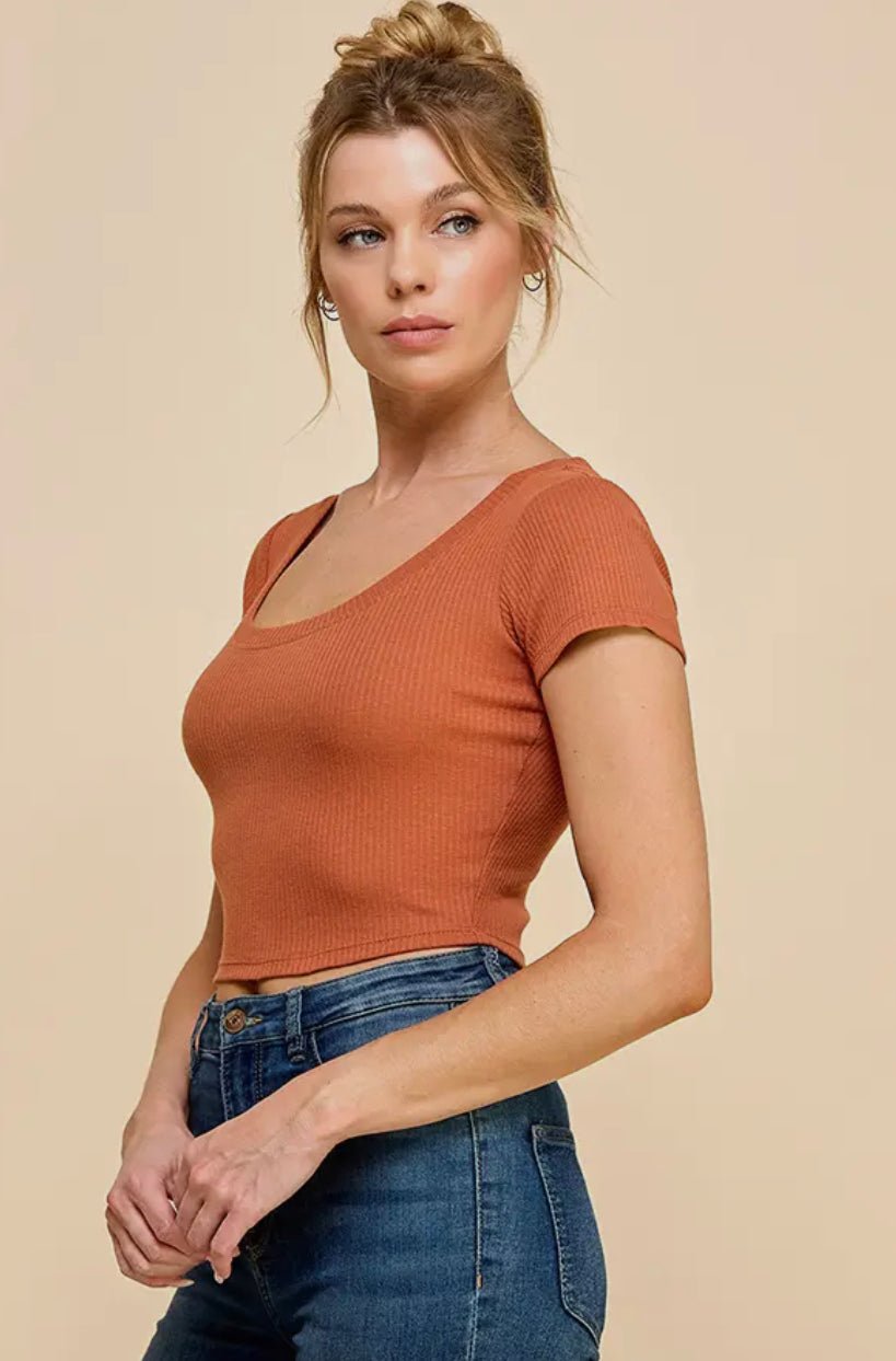 Short sleeve crop top