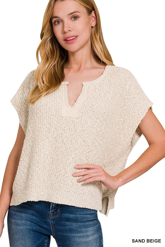 CREAM ROLLED SPLIT-NECK SIDE SLIT PULLOVER