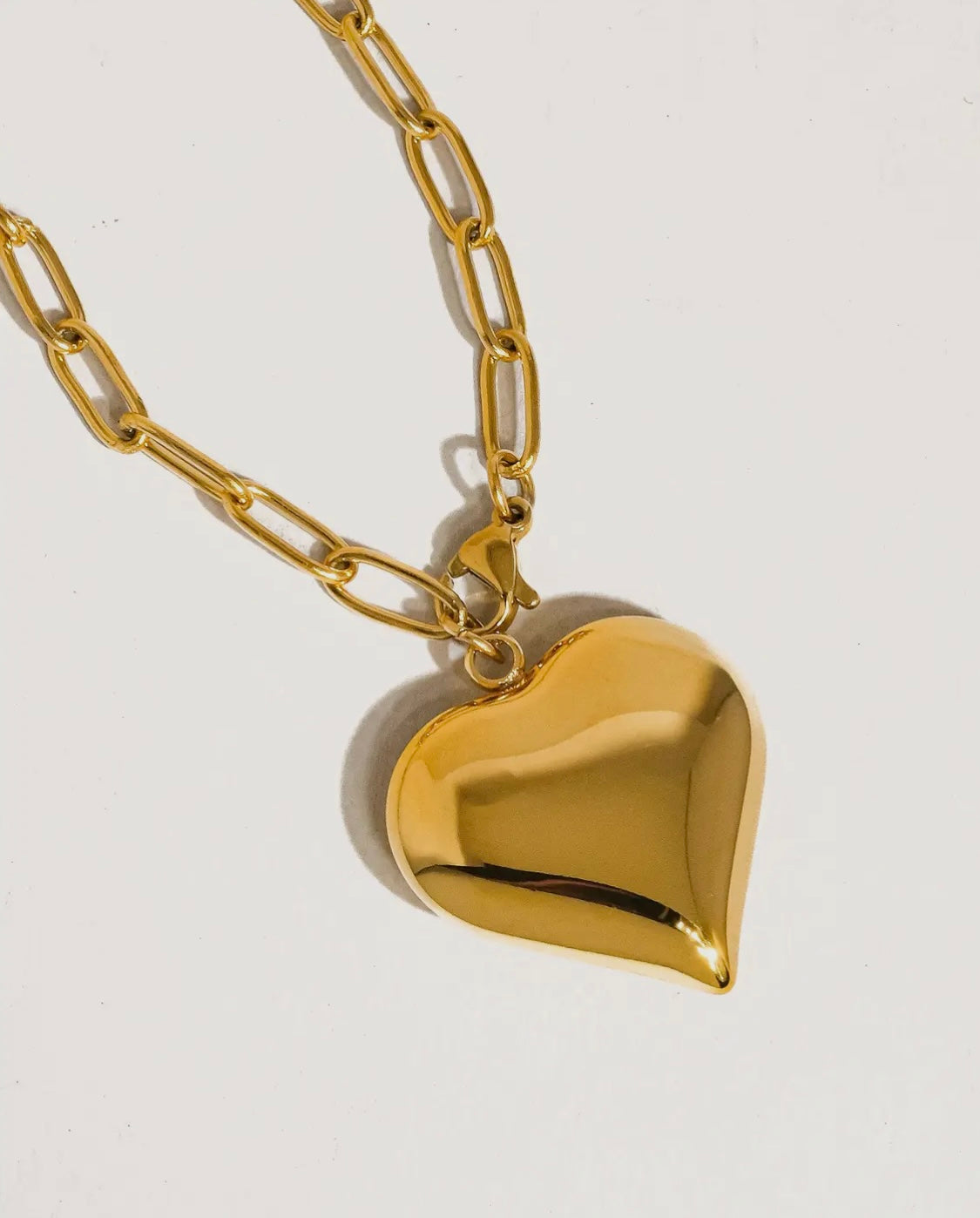 Paris 18K Gold Heart Necklace