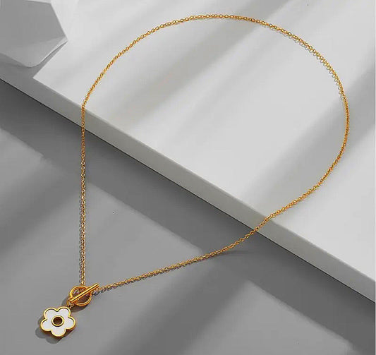 Danity Gold Necklace
