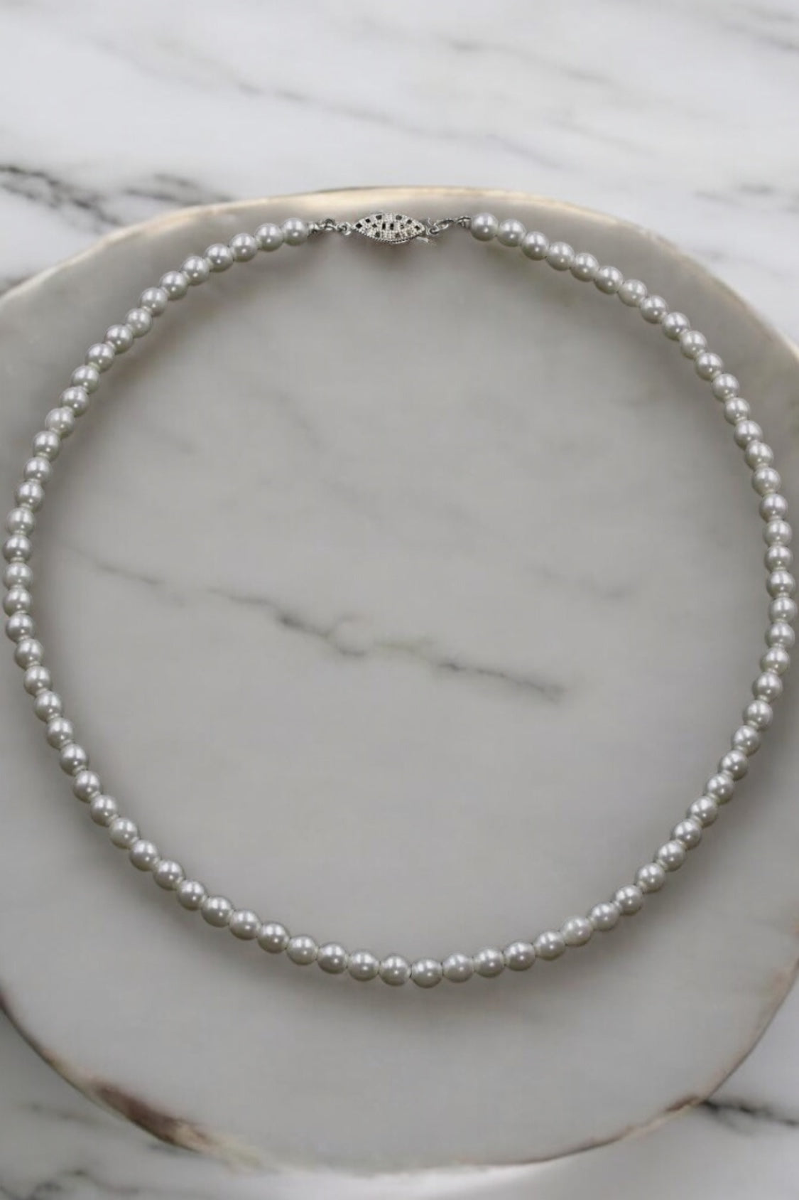 18” White Pearl Necklace