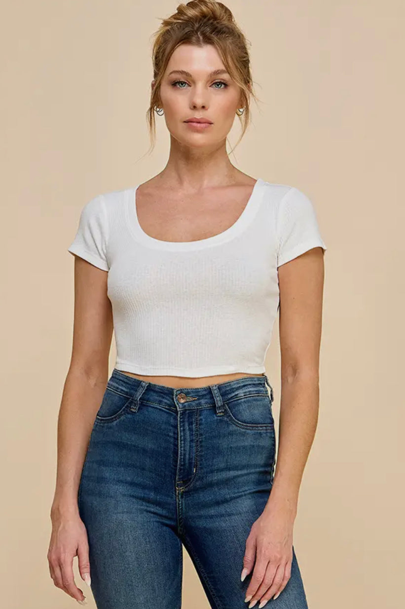 Short sleeve crop top