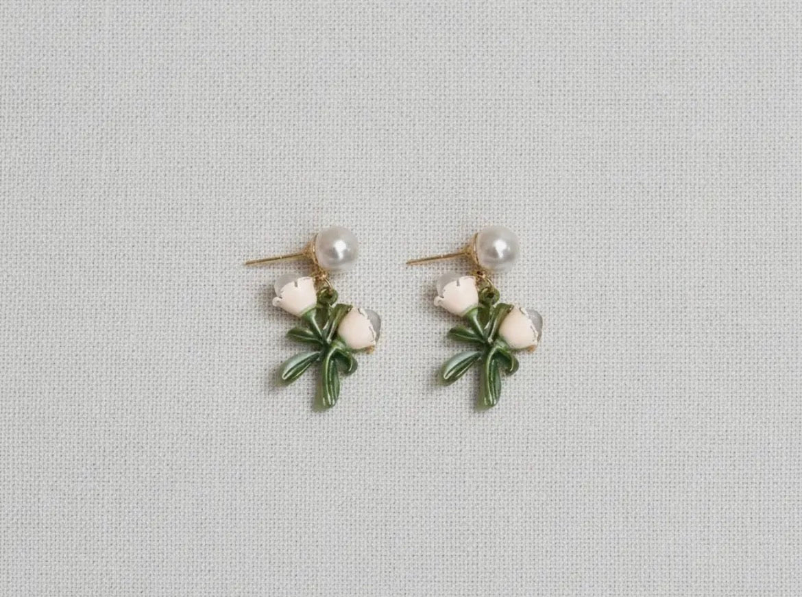Marlow Rose pearl studs