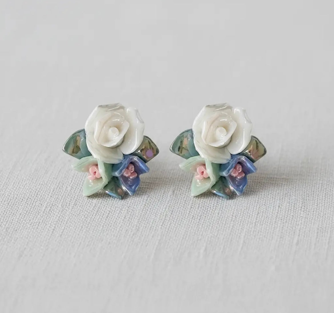 Baby rose studs