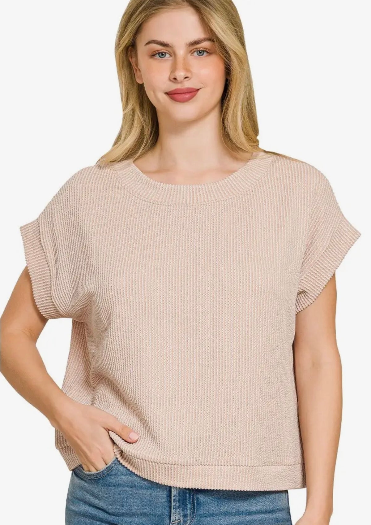 Raised rib cap sleeved top