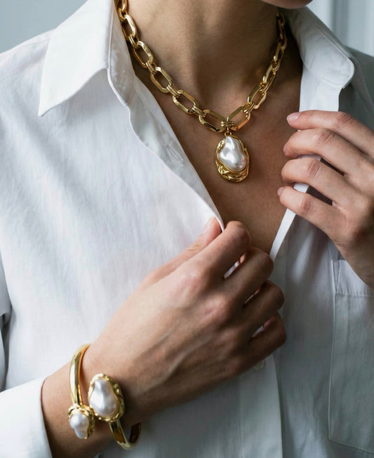 Baroque Set Necklace and cuff