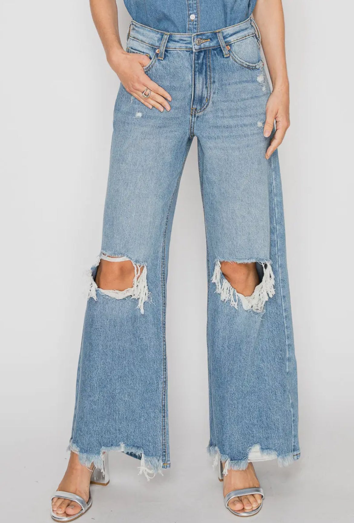 Hybrid relaxed flare jean