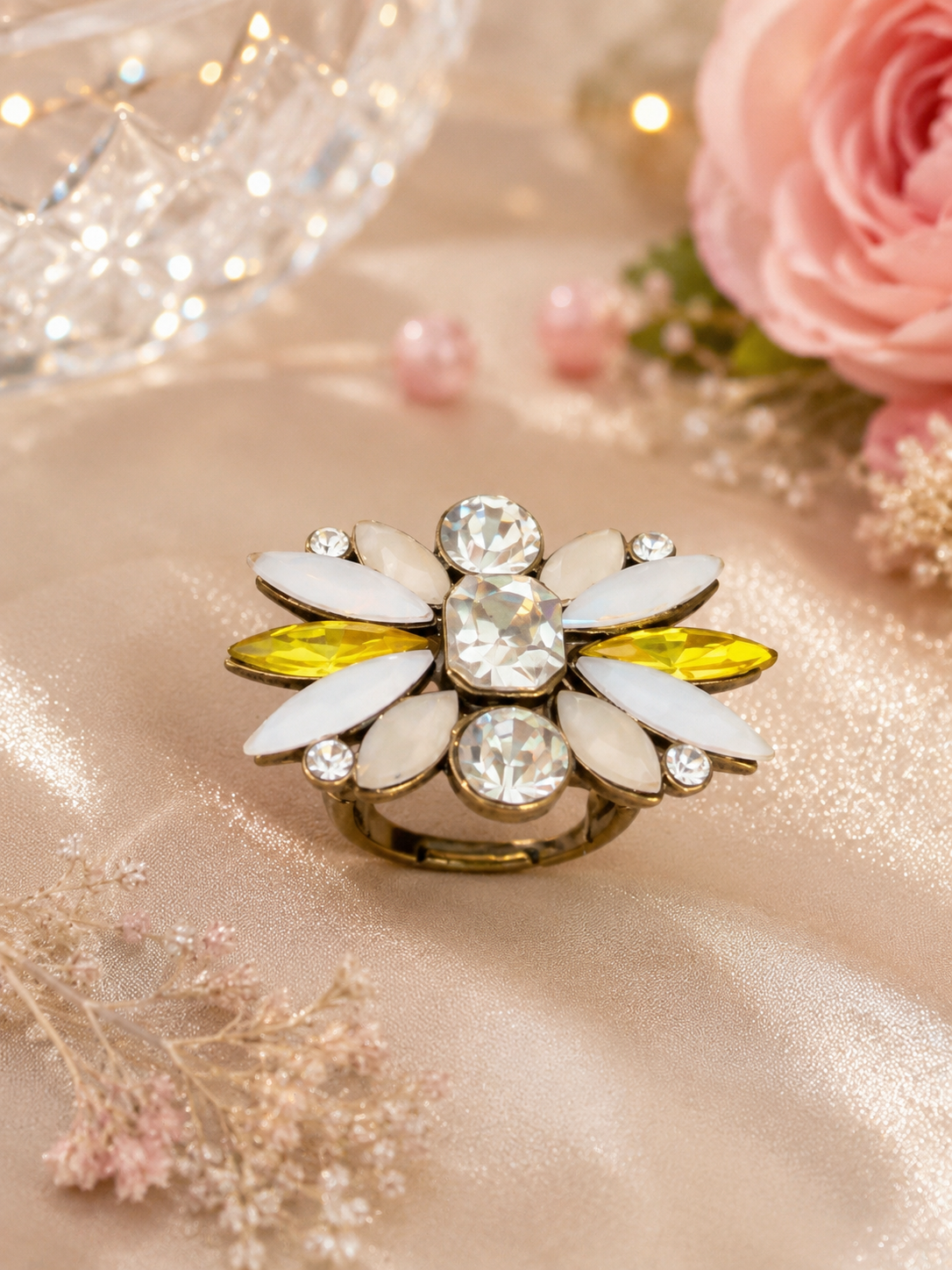 Golden Daisy Statement Ring