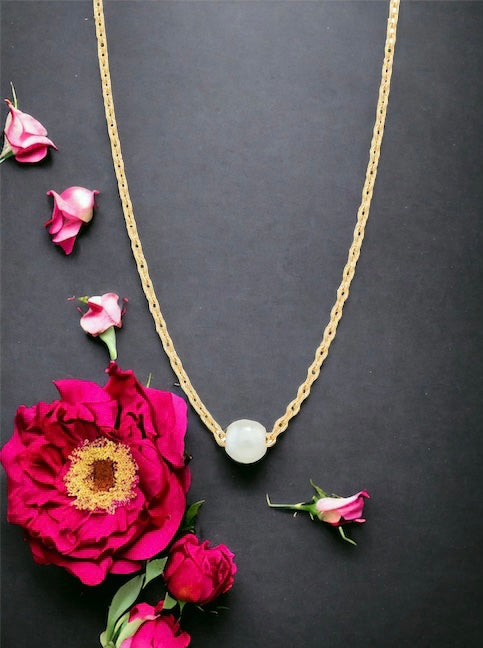 Mini Pearl Dainty Gold Necklace